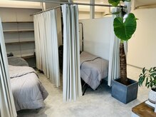 コハク アイデザイン(Cohaku eye design)の雰囲気（個室感がありリラックスした時間が過ごせます）