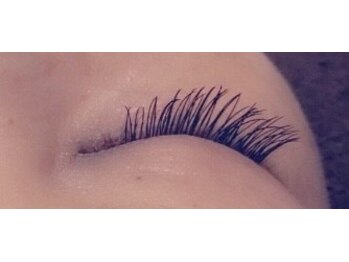 フリルアイビューティ 豊中店(Frill Eye Beauty)/
