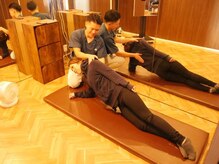 とくなが美容整体院/EMSトレーニング風景