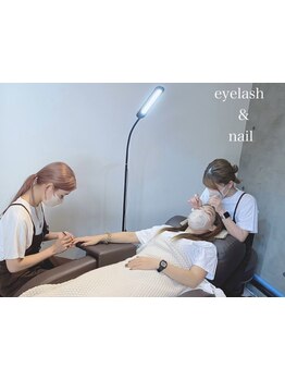 ネイル・アイメニューの同時施術が可能