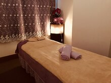 気楽 アロマリンパオイル もみほぐし 栄店/完全個室のお部屋でi癒し空間