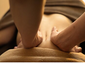 レア ルアン 西口店/痩身用オイルでむだ肉をキュット