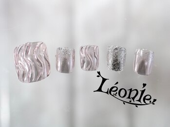 レオニー(Leonie)/うねうねミラーネイル☆