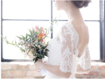 シェリ(Cherie)/素敵なウェディングドレス姿へ