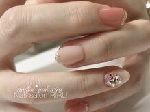 リル(RIRU)/フレンチ+Ｖカットネイル
