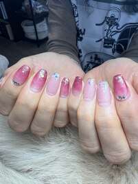 オフィスネイルにおすすめグラデ