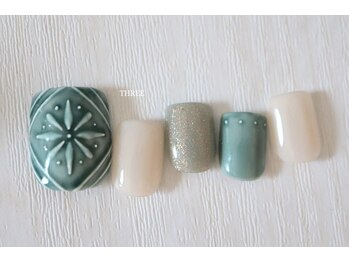 スリー 自由が丘(THREE)/タイルネイル