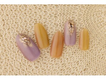 ヴァンネイル(VINGT NAIL nail&eye beauty)/ミラー×イエローネイル