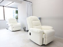 エムズアイブロウ 大阪京橋店(M’sアイブロウ)/店内紹介