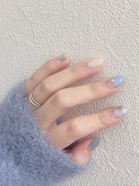 水色×白のニットネイル