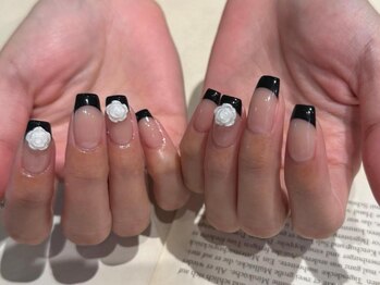 アイネイルズ 三宮店(I nails)/黒フレンチローズ ¥9500