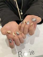 レビー(Revie)/アート