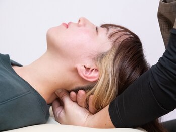 アティチュード 高崎(ATTITUDE)の写真/限界の首肩コリ・眼精疲労を撃退！極上ヘッドスパ付きオーダーメイド整体でスッキリ♪