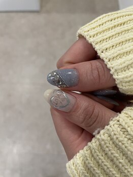 ムーイ 外苑前(mooi.)/paint art × stone art