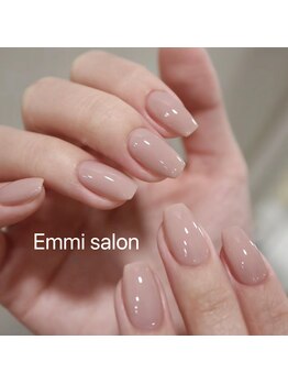エミー(emmi)/