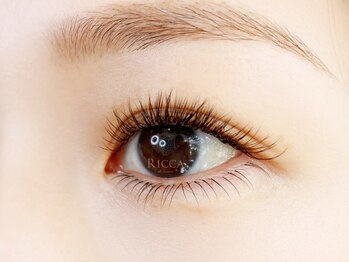 リッカ ドゥ ボーテ(RICCA de beaute)の写真/ただボリュームをだすだけではないワンランク上の華やかな目元へ♪[まつげパーマ/パリジェンヌ/マツエク]