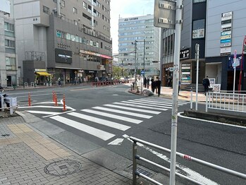 ヘイ 五反田店(hey)/大通りまで来たら右へ曲がります