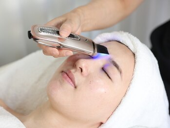 シャルトルズ 西宮北口店の写真/毛穴の“詰まり癖”に着目。《【プロの毛穴洗浄5ステップ】保湿付¥11,800→初回お試し¥7,800》