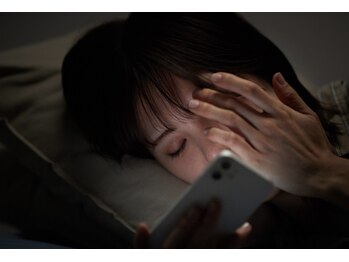 ローリエ/夜つい携帯を見てしまう