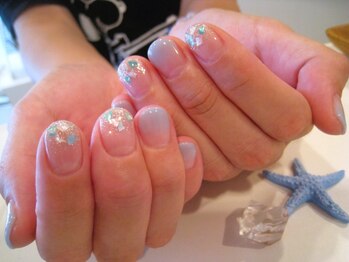 アロアロネイル(aloalo nail)の写真/【リピーター多数&口コミ高評価】メニュ-&カラ-&サンプルが豊富で幅広い年齢層から支持★[写真ネイル¥6200]