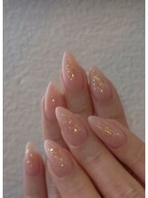 エクラン(Ecrin)/透明感×ラメ　上品ヌードネイル