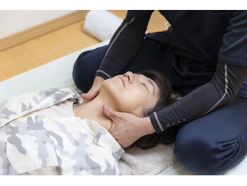 カイロプラクティック 長岡/施術風景