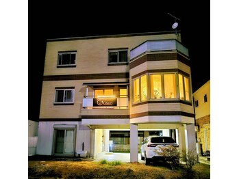 シェリ(Cheri)/夜の外観