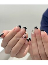 ネイルズ イロハ 新大久保店(NAILS 168)/フレンチx月ネイル