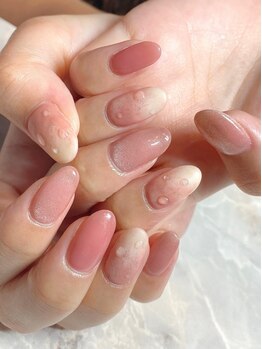 ネイルサロン ティアーズ(nail salon Tears)の写真/シンプルネイルでも指先を美しく見せる技術は圧巻★丁寧×高技術で艶・持ちの良さも◎魅せる指先へ♪