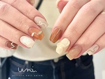 ユニ(Uni.)の写真/◇パラジェル認定サロン◇白を基調としたお洒落で落ち着いた空間で人目を気にせず施術が受けられる♪