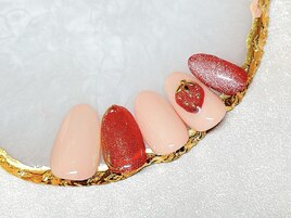 マグいちごネイル