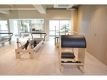 オーサムピラティス(AWESOME PILATES)の雰囲気（呼吸とともに体幹を鍛え姿勢や身体のバランスを整えるピラティス）