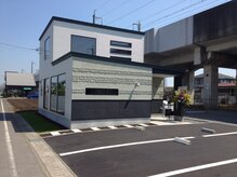 カイロプラクティックセンター にいやま整体院 岩曽院/駐車場も院前に８台