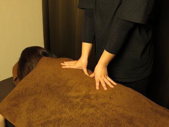 ほぐしの森 池袋の写真/企業戦士の強い味方★10時~深夜帯も営業！当店自慢の【全身もみほぐし60分¥3980】身体の芯まで贅沢ほぐし！