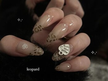 アイ ネイルズ 天神店(I nails)の写真/ネイルが初めての方もお任せください。技術力の高いスタッフが勢揃い！丁寧なカウンセリングが魅力的♪