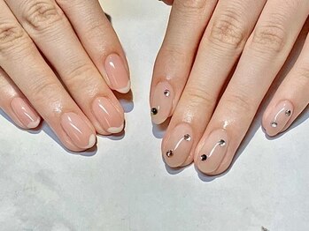 エリンカネイル バイ レシッド 武蔵小杉(erincanail by rcid)/左右非対称シンプルネイル