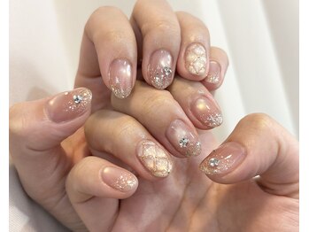 モフィ(mofie)/キラキラネイル by YUMI