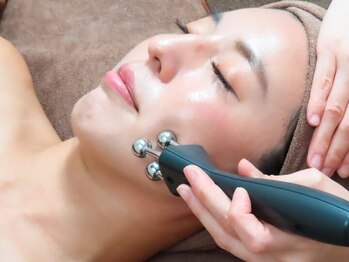 27コスメ銀座の写真/【小顔×顔の筋トレEMS】国産の最新マシンを使用した満足度の高いNEWメニューが登場”！