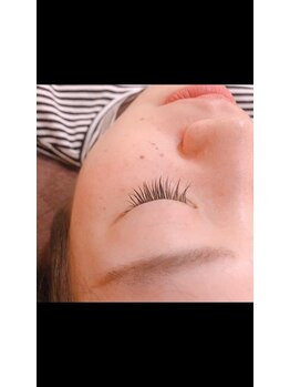 フリルアイビューティ 豊中店(Frill Eye Beauty)/