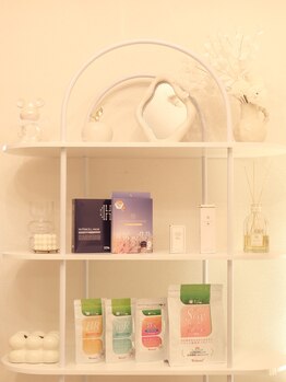 モナンジュ(ramonange)/物販も取り揃えております