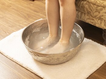サロンドボーテ アグライア(Salon de beaute AGLAIA)/フットバスのサービス1