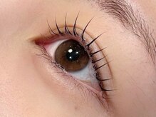 アイグラッド(eyeglad)の雰囲気（似合わせ×束感カールで360度どこから見ても可愛い目元に♪）