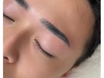 リッチアイブロウサロンエビス(Rich Eyebrow Salon EBISU)の写真/仕上がりが大好評★【メンズ眉毛ワックス】左右対称のオシャレな眉毛！リピーター様は更にお得◎
