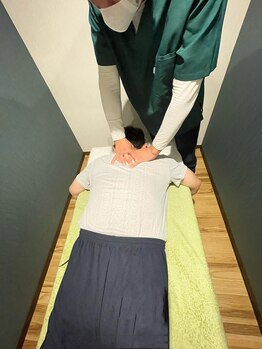 御足堂 西中島店/肩の施術