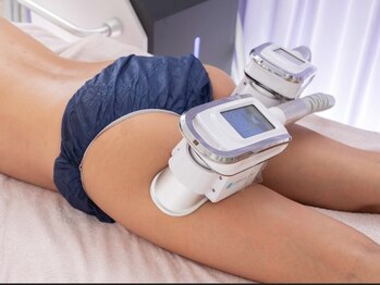 ラプンツェルサロン(Rapunzel salon)の写真/切らずに魅せる、理想ライン。脂肪を冷却して美をデザイン。部分スリムも可能で、引き締まった体へ◎