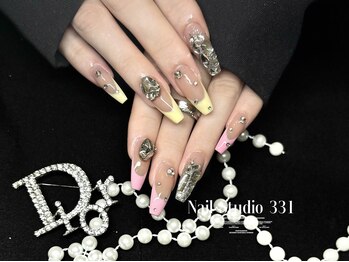 サンサンイチ 関内店(331)/左右違う色フレンチ