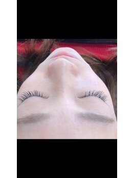 フリルアイビューティ 豊中店(Frill Eye Beauty)/