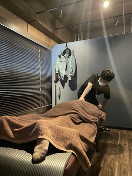 ジクブレブ整骨院 鍼灸院 小伝馬町店/