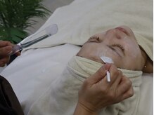 【肌質改善】Pua Pua Facial 【プアプアフェイシャル】/STEP16　保湿クリーム塗布