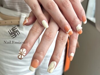 ネイル エミュスト(Nail Emuest)/ニュアンス/お花ネイル